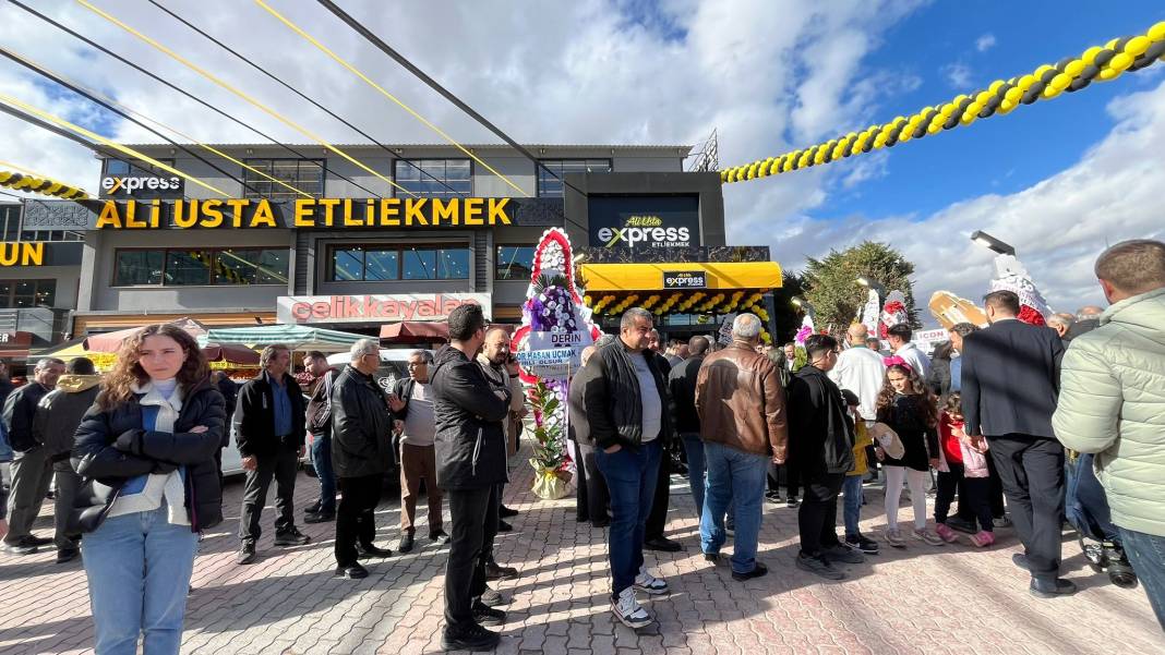 Konya’daki bu konumda 70 TL’ye etliekmek satılıyor 3